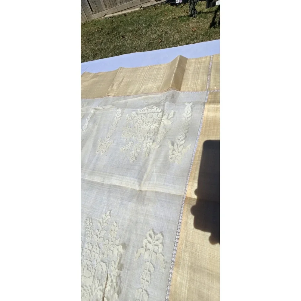 Beige/Ivory Embroidered Floral Square Fabric Tablecloth w/ matching napkins